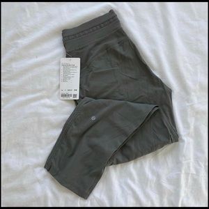 Lululemon Dance Studio Crop